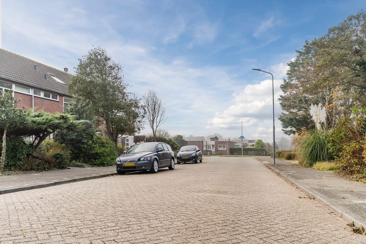 Photo 39 of Maarten Mooystraat 4