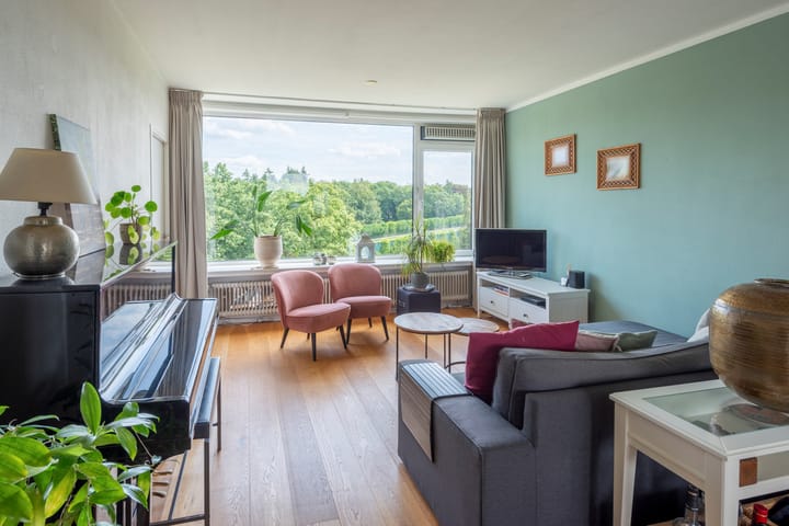 Photo 2 of Leeuweriklaan 97