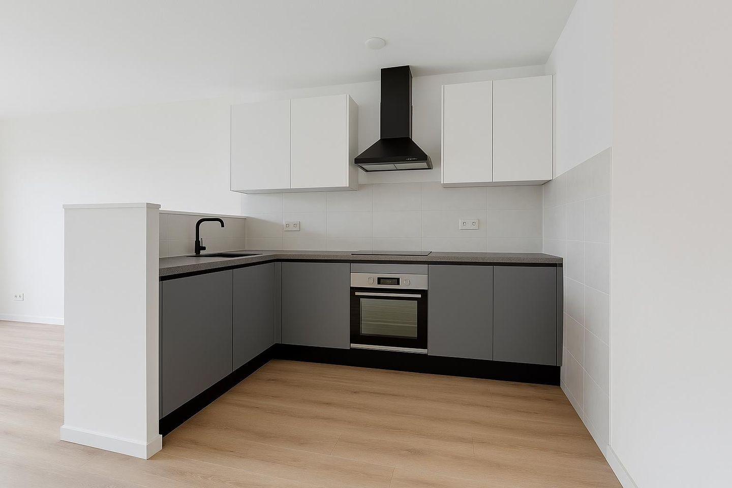 Photo 4 of Van Houtenkade 4-B