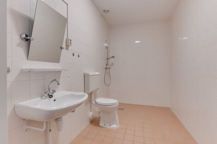 Photo 20 of Van Houtenkade 4-B