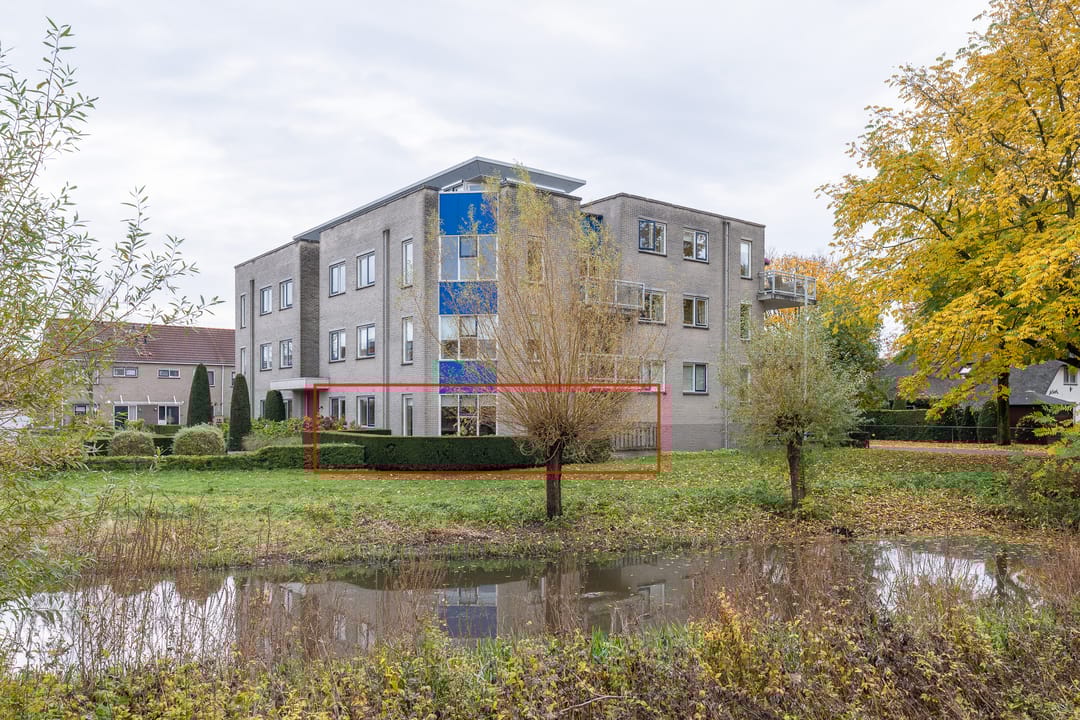 Photo 2 of Tarweakker 26