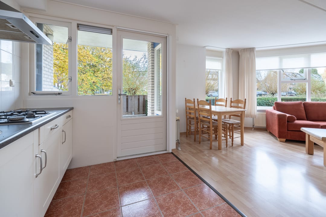 Photo 11 of Tarweakker 26