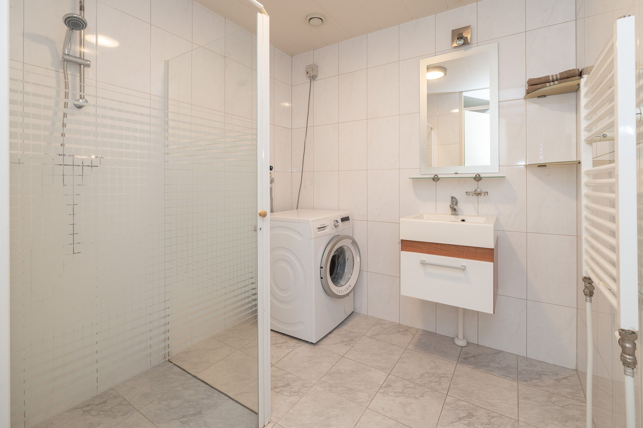 Photo 18 of Tarweakker 26