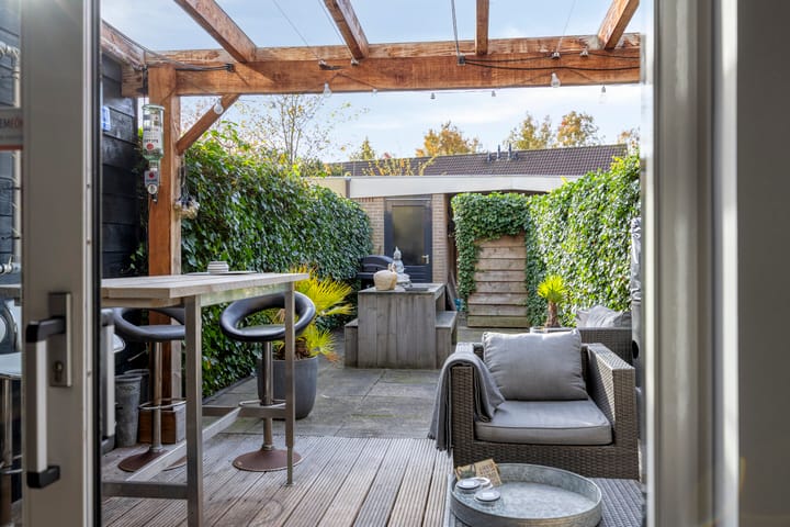 Photo 13 of Akelei 16