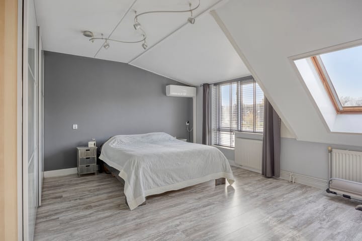 Photo 18 of Akelei 16