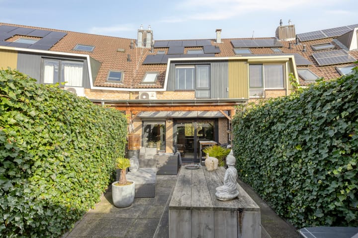 Photo 32 of Akelei 16