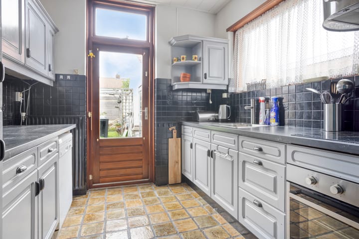 Photo 3 of Koninginnelaan 13