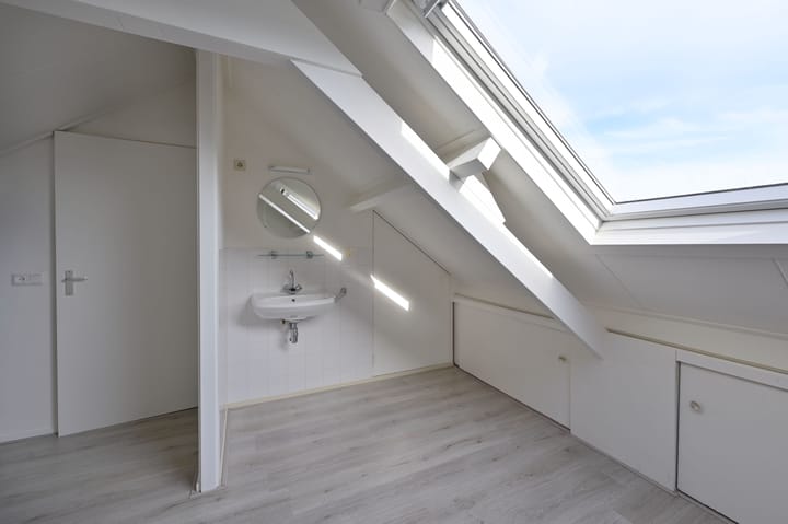 Foto 24 van Poelsestraat 9