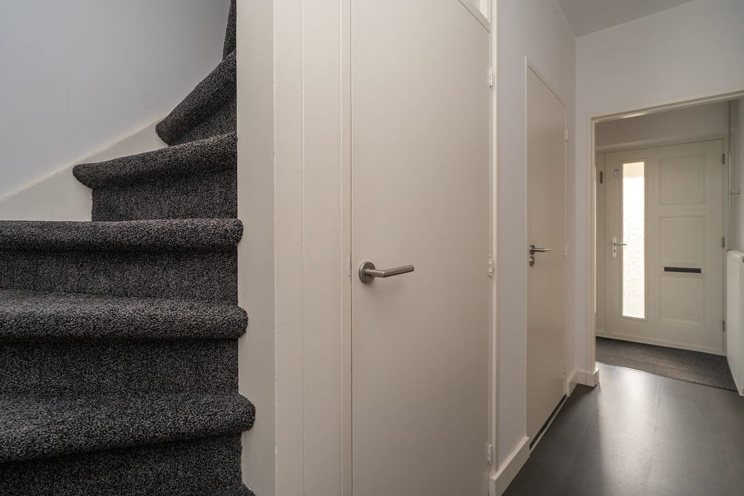 Foto 11 van Professor Gimbrèrelaan 61