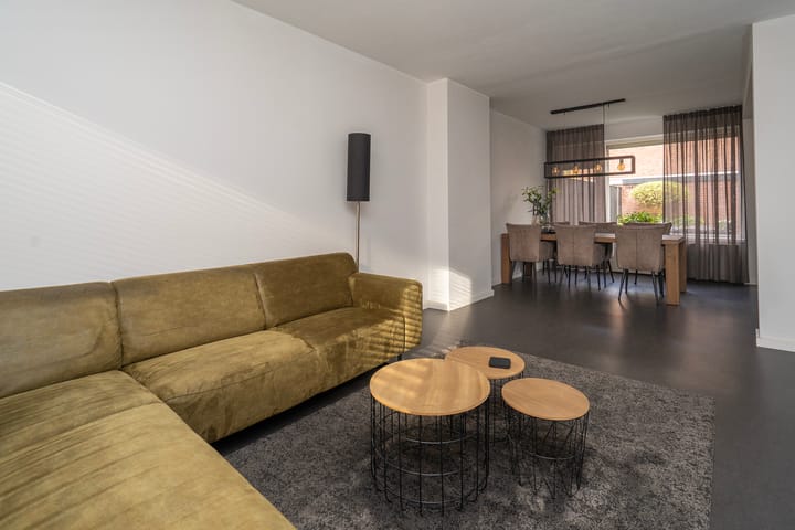 Photo 15 of Professor Gimbrèrelaan 61