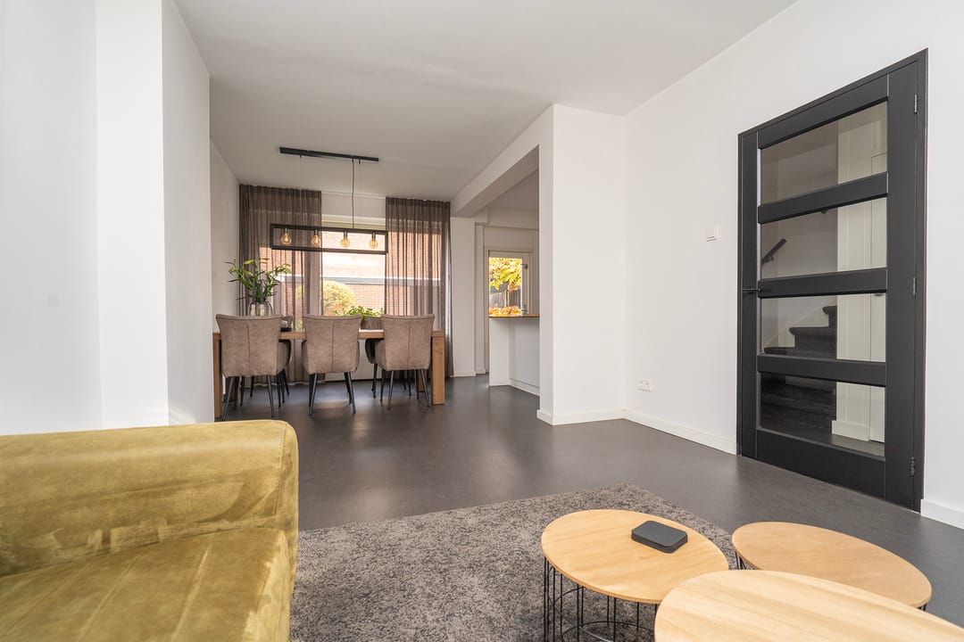 Foto 16 van Professor Gimbrèrelaan 61