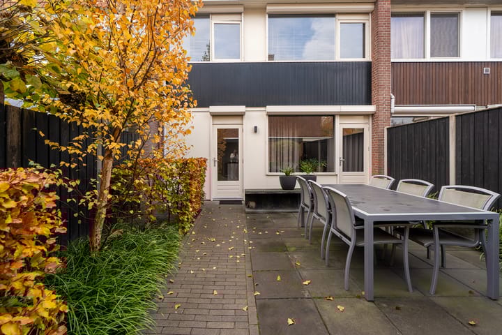 Photo 26 of Professor Gimbrèrelaan 61