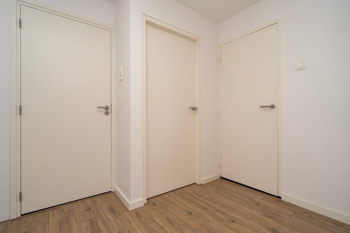 Photo 28 of Professor Gimbrèrelaan 61