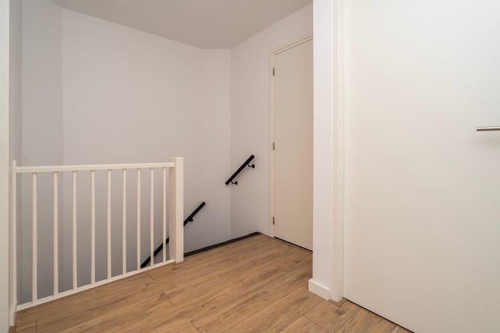 Photo 29 of Professor Gimbrèrelaan 61