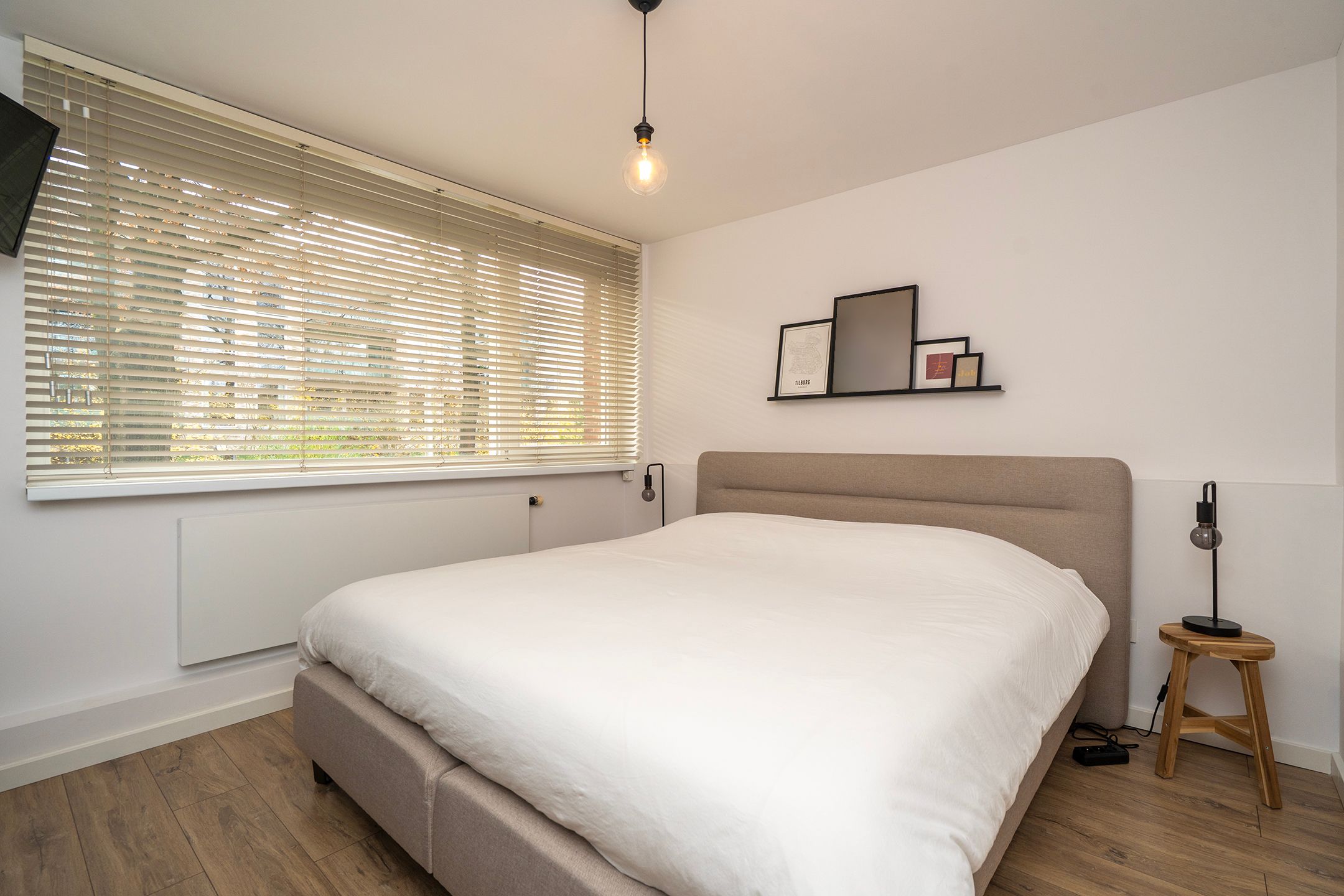 Foto 30 van Professor Gimbrèrelaan 61