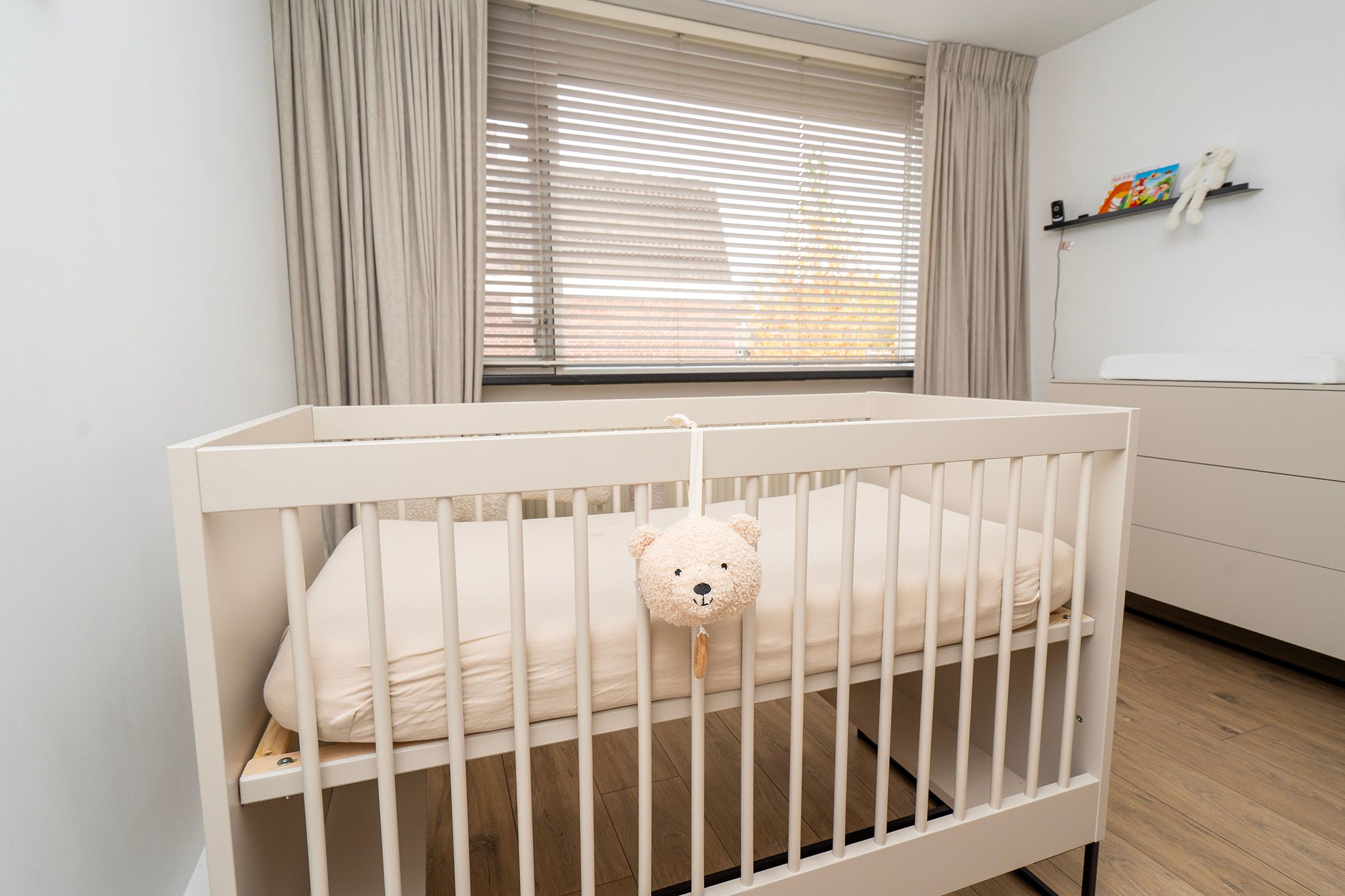 Foto 33 van Professor Gimbrèrelaan 61