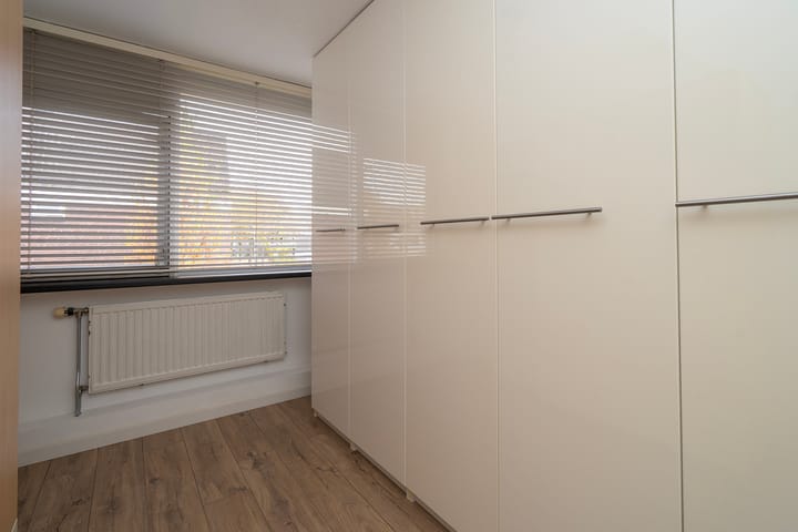 Photo 37 of Professor Gimbrèrelaan 61