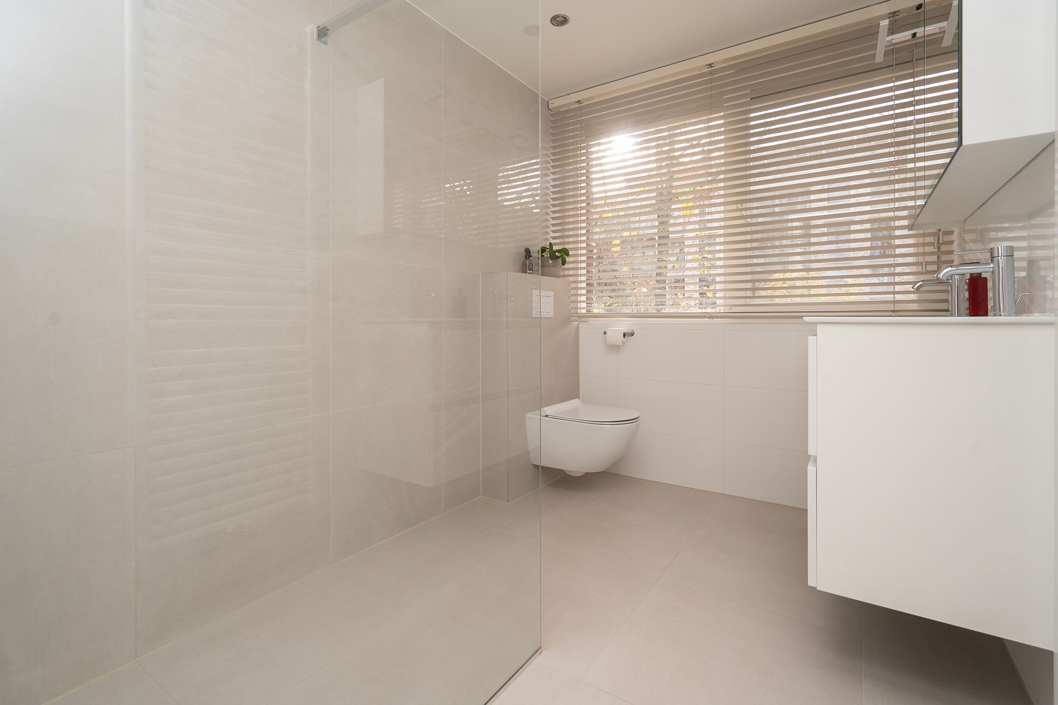 Foto 39 van Professor Gimbrèrelaan 61