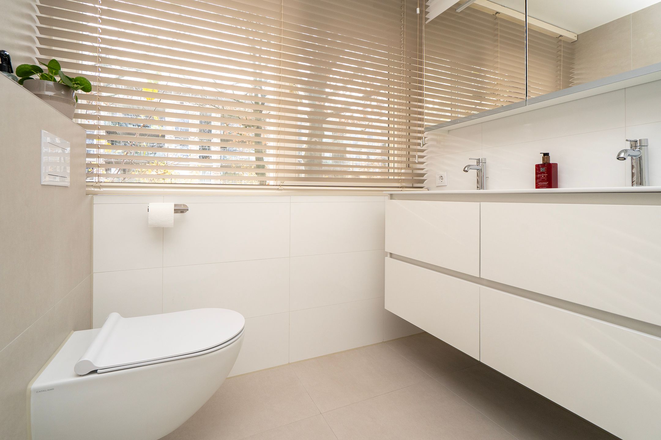 Foto 42 van Professor Gimbrèrelaan 61