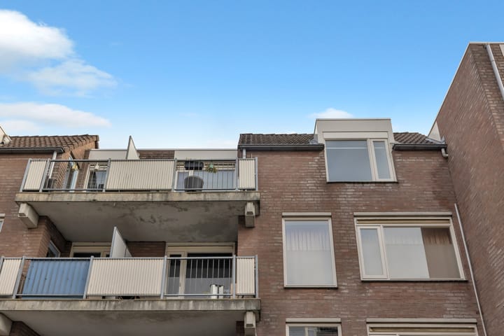 Photo 42 of Bram van den Berghstraat 73