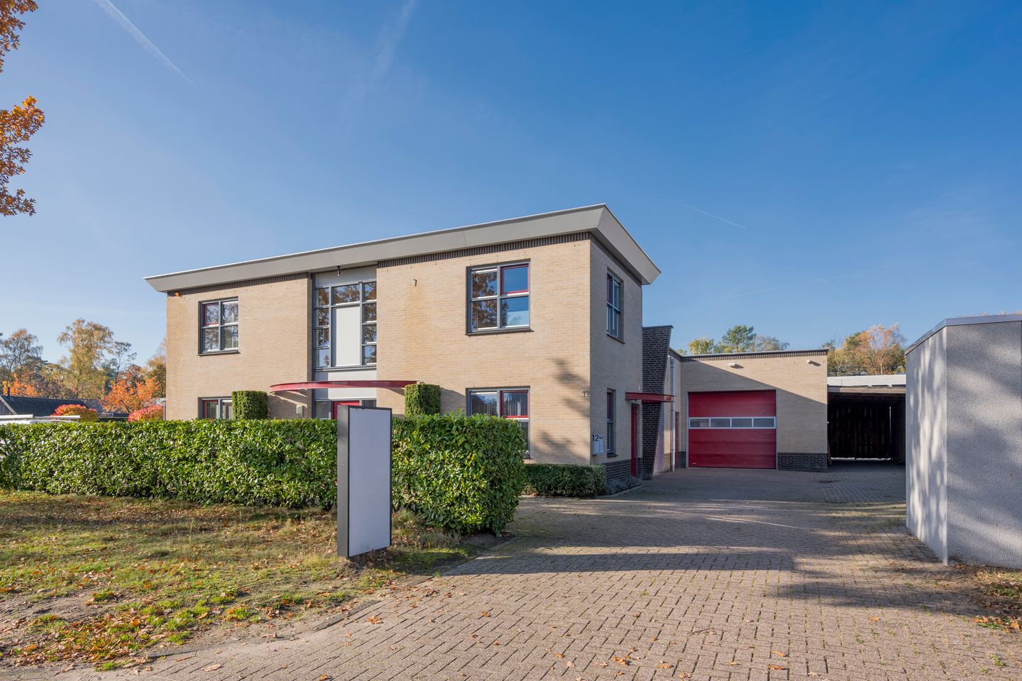 Bekijk foto 2 van Ambachtsweg 12