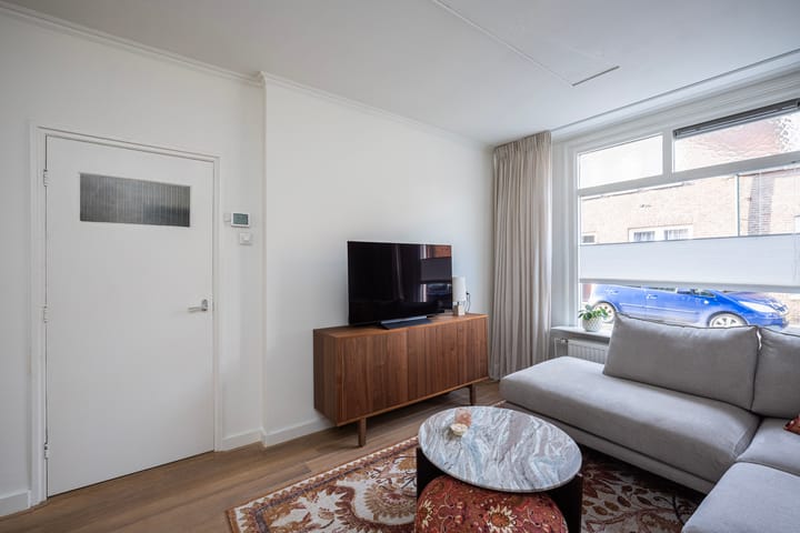 Photo 7 of Van Galenstraat 11