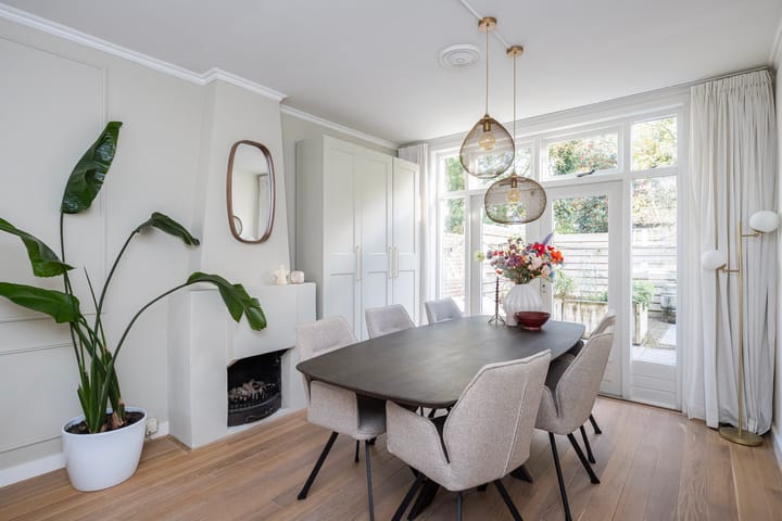 Photo 10 of Van Galenstraat 11