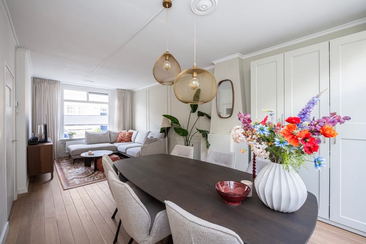 Photo 11 of Van Galenstraat 11