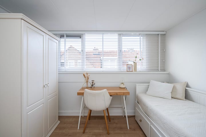 Photo 25 of Van Galenstraat 11