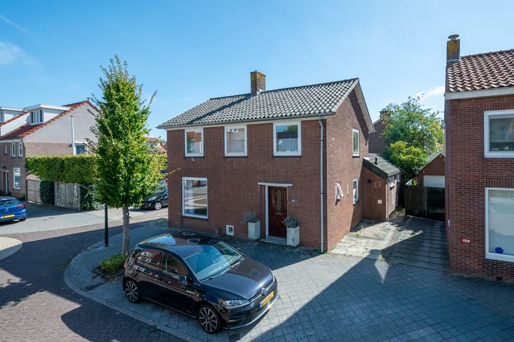 Photo 15 of Troelstrastraat 40