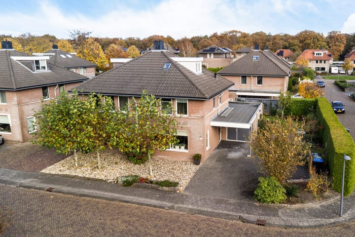 Photo 2 of Lijsterbeslaan 10