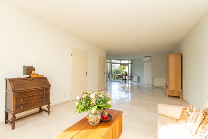 Photo 5 of Raambergstraat 1