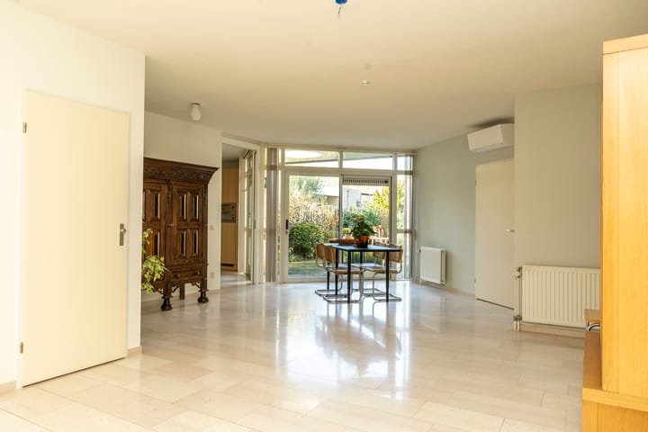 Photo 7 of Raambergstraat 1