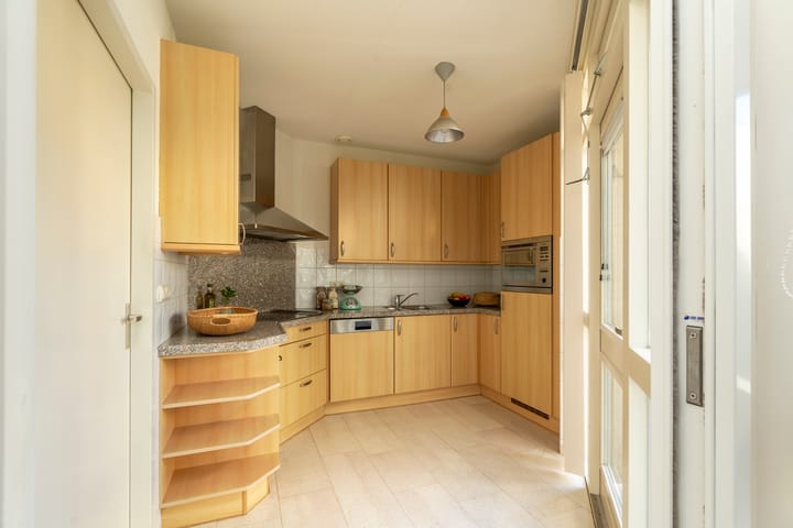 Photo 11 of Raambergstraat 1