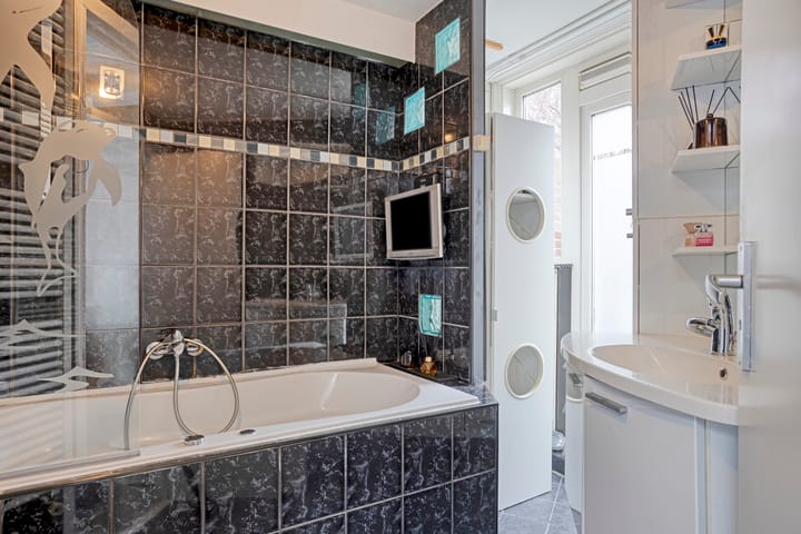 Foto 24 van Newtonstraat 35-B