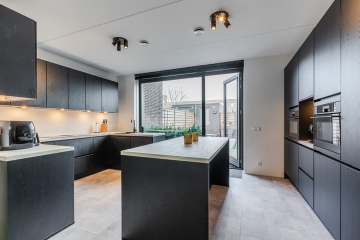 Foto 2 van Anton Ebbenhof 12