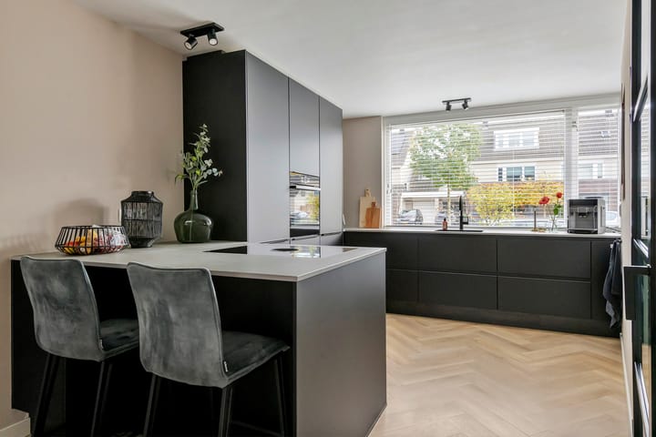 Photo 3 of Linnaeuslaan 89