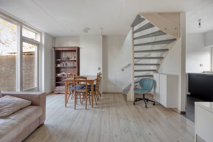 Photo 3 of Carmelstraat 39