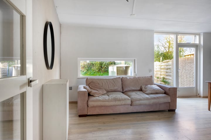 Photo 5 of Carmelstraat 39