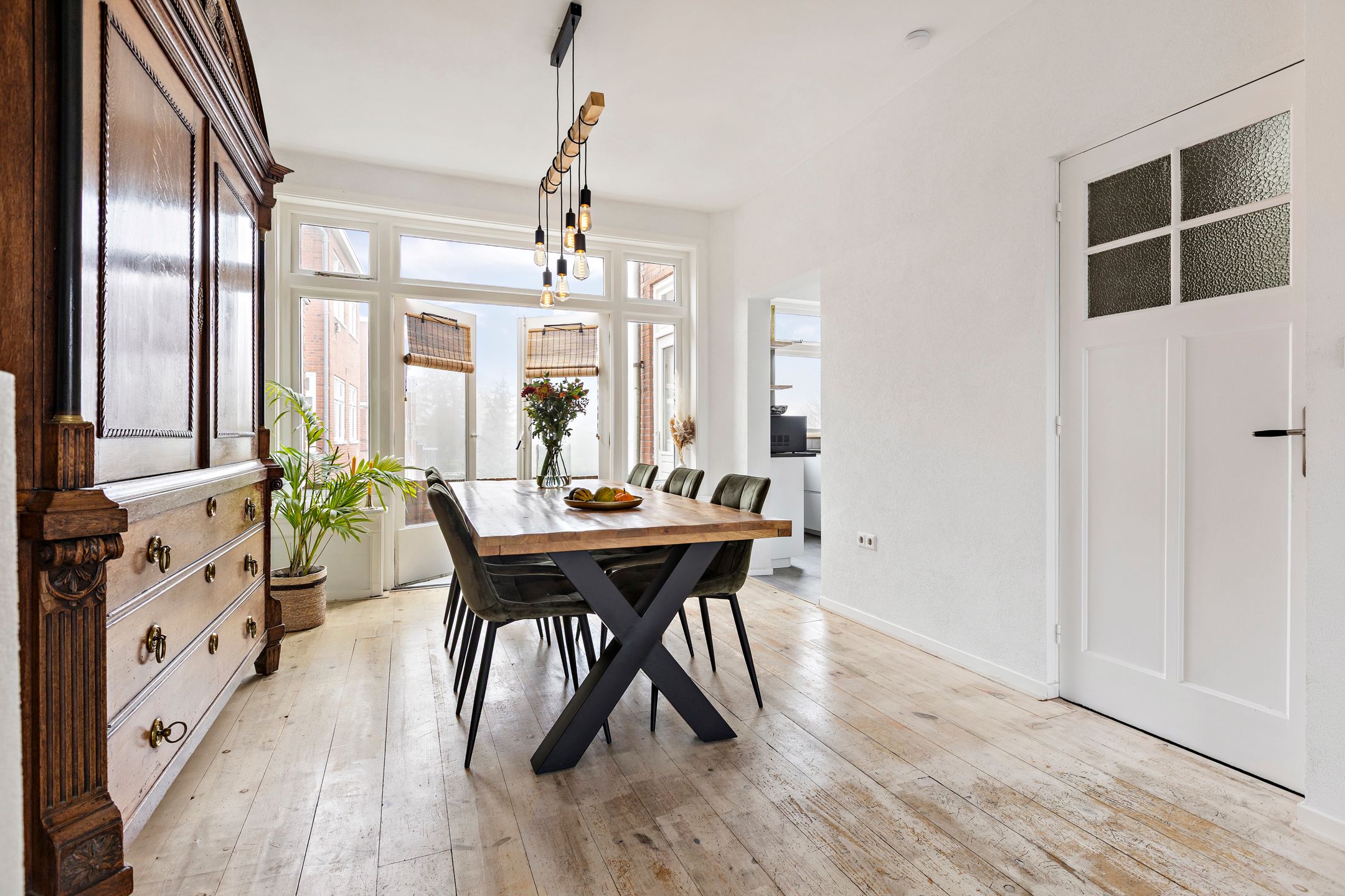 Foto 21 van Van Royenlaan 47-A