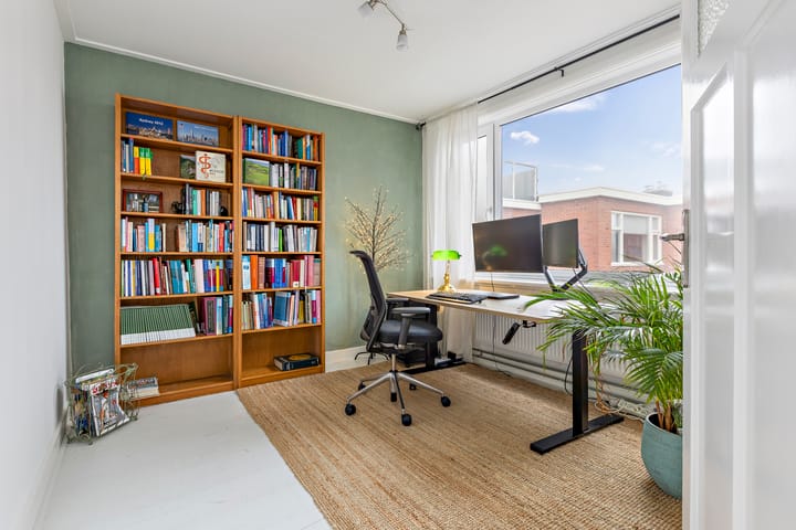 Foto 36 van Van Royenlaan 47-A