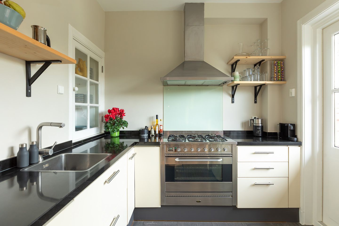 Photo 10 of Orchideestraat 43