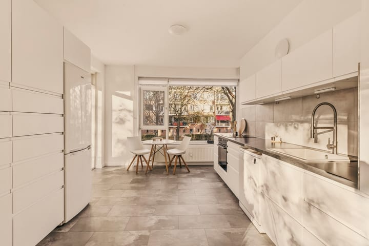 Photo 8 of Zuid-Hollandstraat 122-1