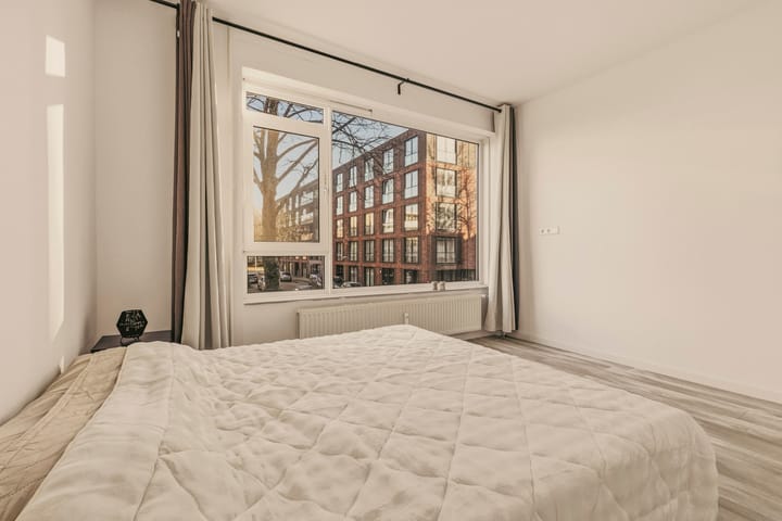 Photo 15 of Zuid-Hollandstraat 122-1