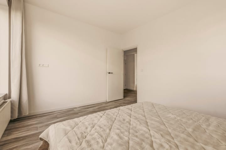 Photo 16 of Zuid-Hollandstraat 122-1