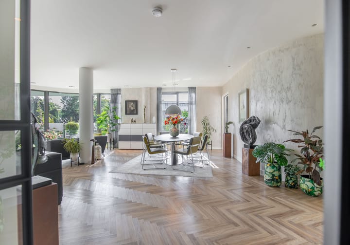 Photo 3 of Koninginneweg 17-B