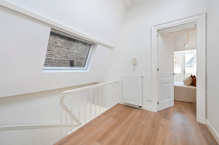 Foto 46 van De Ruijterstraat 71