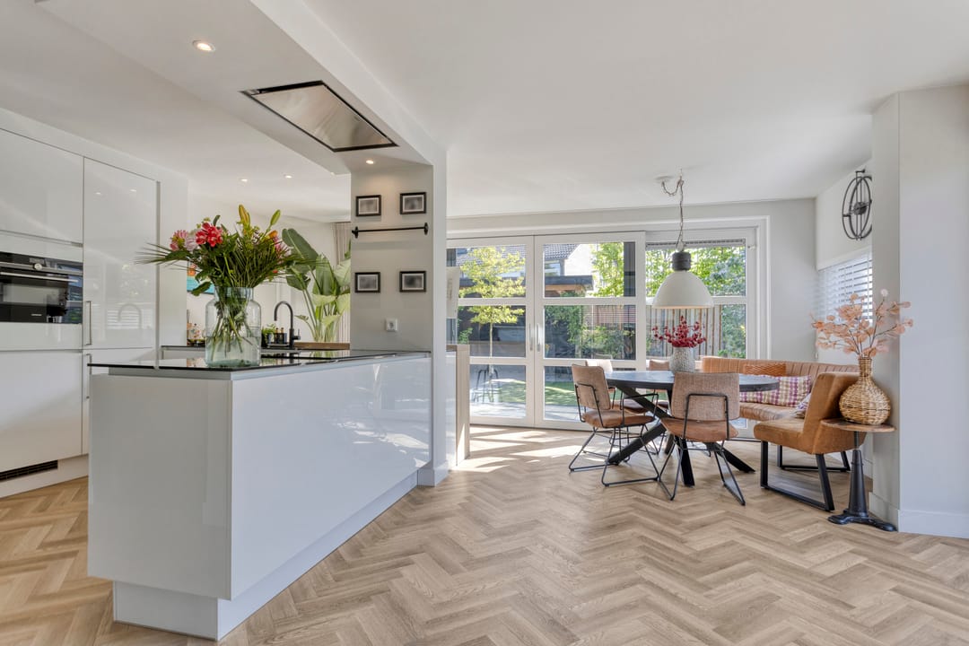 Photo 2 of Zwaluwstraat 7