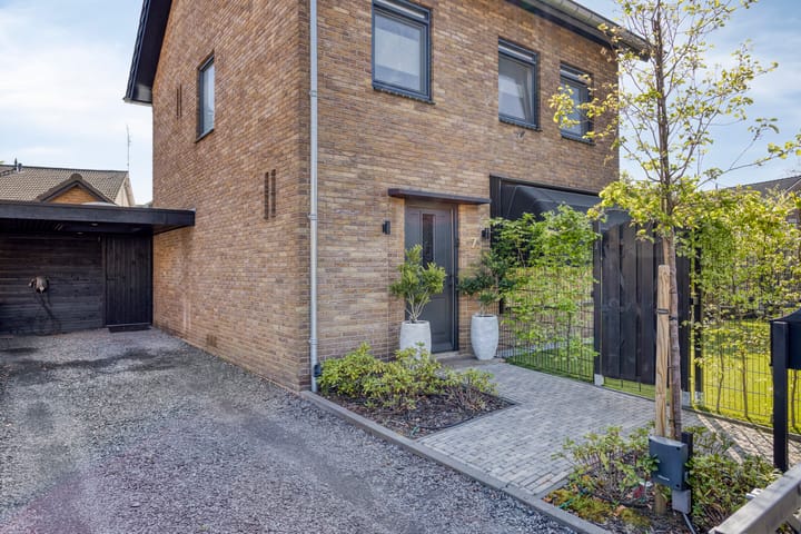 Photo 5 of Zwaluwstraat 7