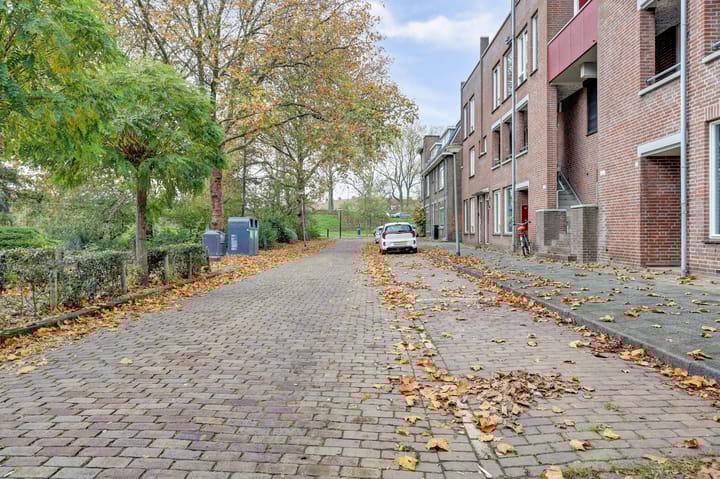 Foto 30 van Dijklaan 81